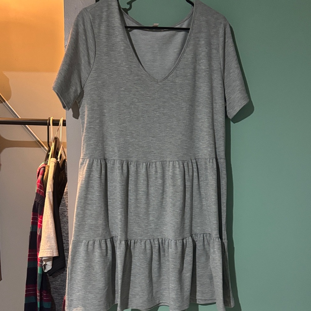 Como Vintage Heather Gray Tiered Tunic